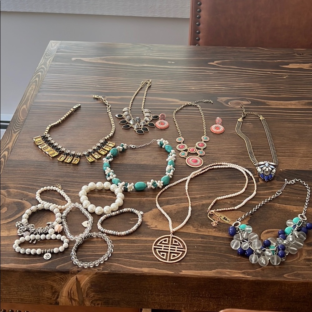 Jewelry assorted